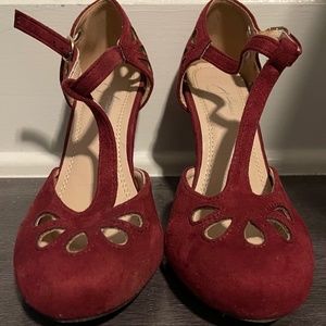 Women’s t strap heels